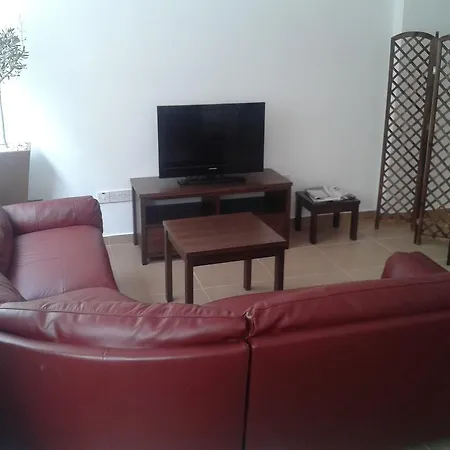 شقة Palm Sea Beach Holiday Suites And لارنكا