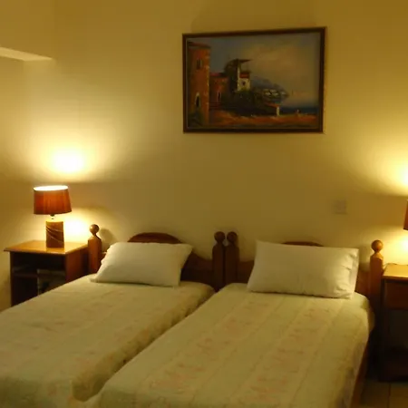 شقة Palm Sea Beach Holiday Suites And لارنكا