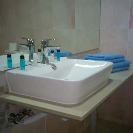 Palm Sea Beach Holiday Suites And *