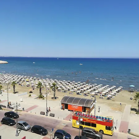 شقة Palm Sea Beach Holiday Suites And